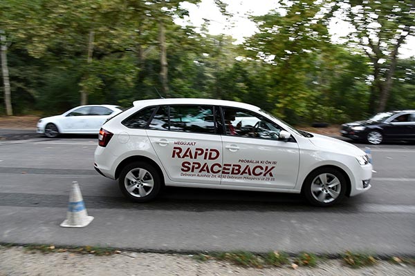 Vezetéstechnikai Napok a Debrecen Autóval
